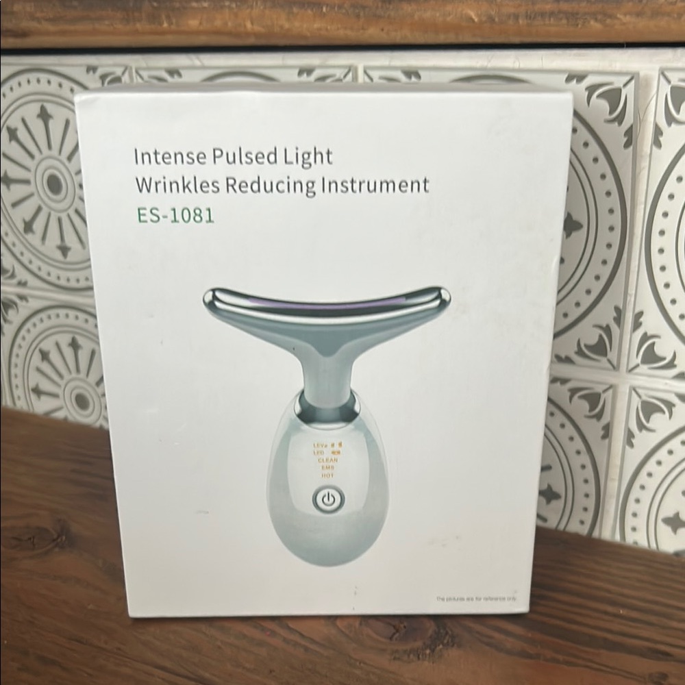Intense Pulsed Light Wrinkle Reducing Instrument